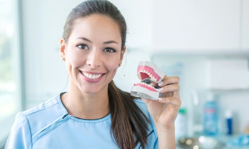 tips to maintain oral health with dentures